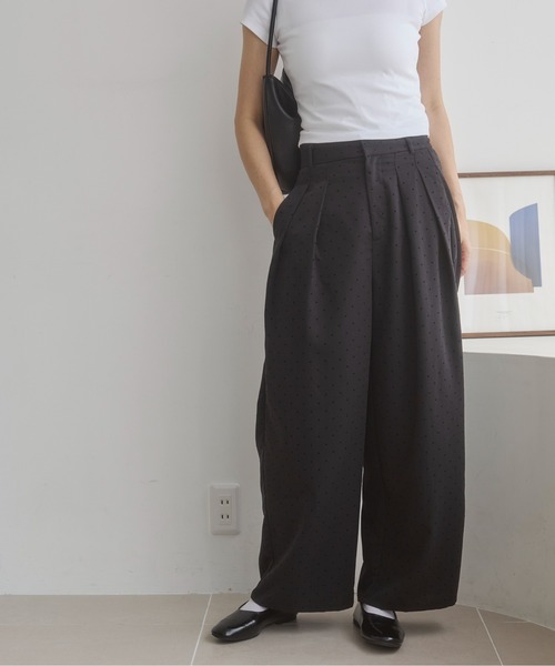 ANGIE(アンジー)の「フロッキードット タック ワイドパンツ / オフィスカジュアル / 秋服(スラックス・レディース・ブラウン/ブラック・FREE)」の10枚目の写真
