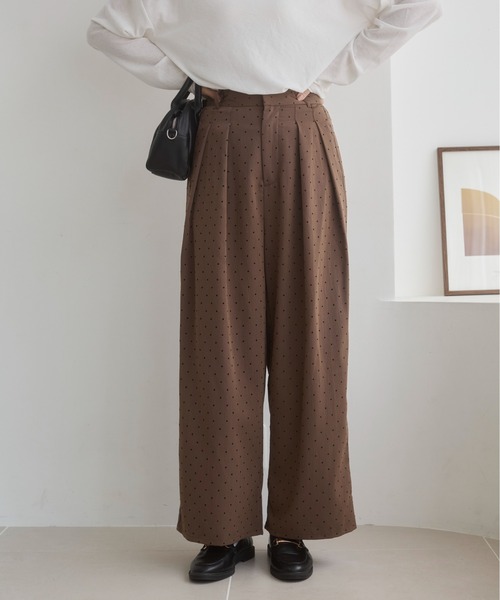 ANGIE(アンジー)の「フロッキードット タック ワイドパンツ / オフィスカジュアル / 秋服(スラックス・レディース・ブラウン/ブラック・FREE)」の22枚目の写真