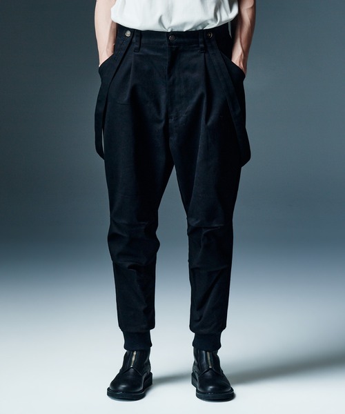 glamb（グラム）の「Suspender Sarouel Pants / サスペンダーサルエルパンツ（その他パンツ・メンズ・ブラック/カーキ・S/M/L）」の2枚目の写真