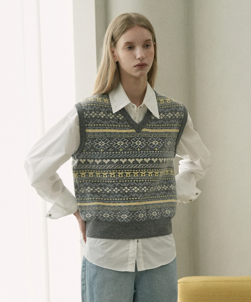 VLETI（ブレッティ）の「Ramswool Jacquard Knit Vest (gray)（ベスト・レディース・チャコールグレー・FREE）」の2枚目の写真