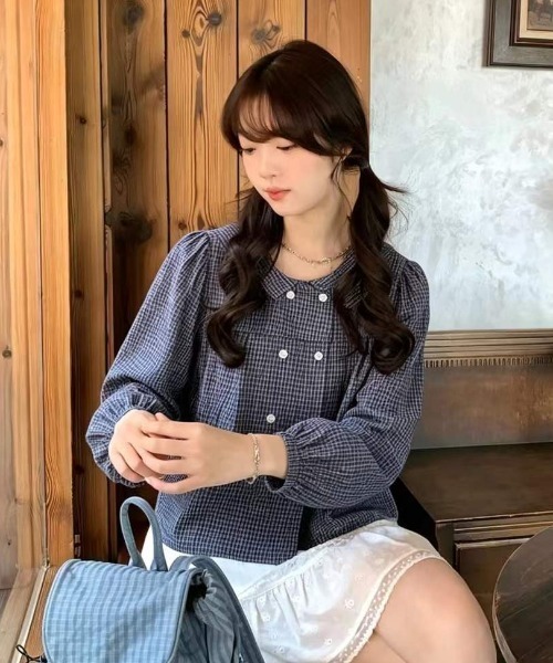 GEMEDA（ジェメダ）の「かわいいチェック柄ダブルボタン長袖シャツ（シャツ/ブラウス・レディース・ネイビー・M）」の2枚目の写真
