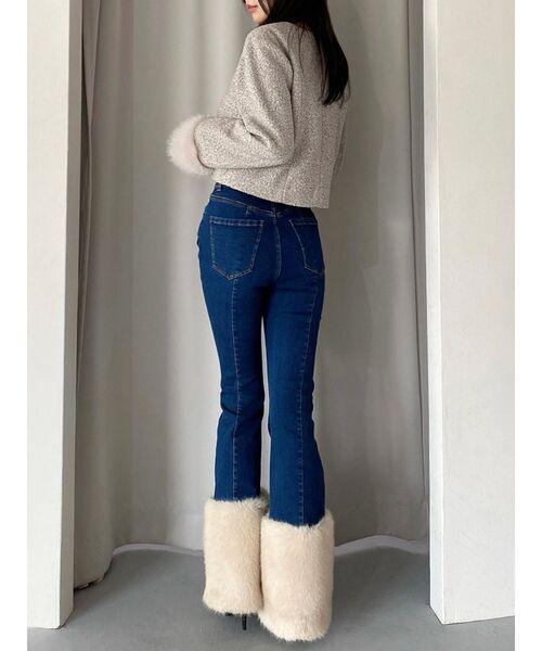 RESEXXY(リゼクシー)の「ヘムフェイクファーデニムパンツ(デニムパンツ・レディース・インディゴブルー/ライトブルー・MEDIUM/SMALL)」の15枚目の写真