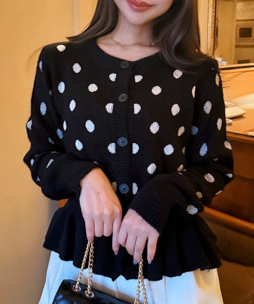 Ada.(エイダ)の「ドット柄 裾ペプラム クルーネック ニット カーディガン(カーディガン/ボレロ・レディース・グレー/ホワイト/ブラック・FREE)」の5枚目の写真