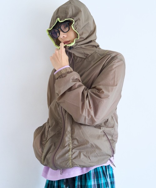 common gull products.(コモンガルプロダクツ)の「駆け込みシアージャケット(ナイロンジャケット・レディース・アイボリー/ミント/レッド系/ブラウン系・MEDIUM/SMALL/LARGE)」の8枚目の写真