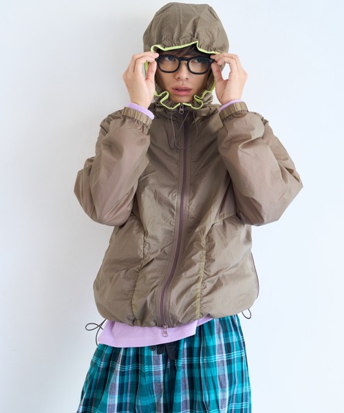 common gull products.(コモンガルプロダクツ)の「駆け込みシアージャケット(ナイロンジャケット・レディース・アイボリー/ミント/レッド系/ブラウン系・MEDIUM/SMALL/LARGE)」の9枚目の写真