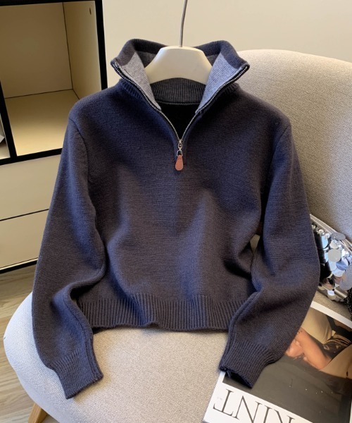 LUCPY(ラクピー)の「配色襟ハーフジップニットプルオーバー(ニット/セーター・レディース・ネイビー/グレー/ホワイト・FREE)」の2枚目の写真