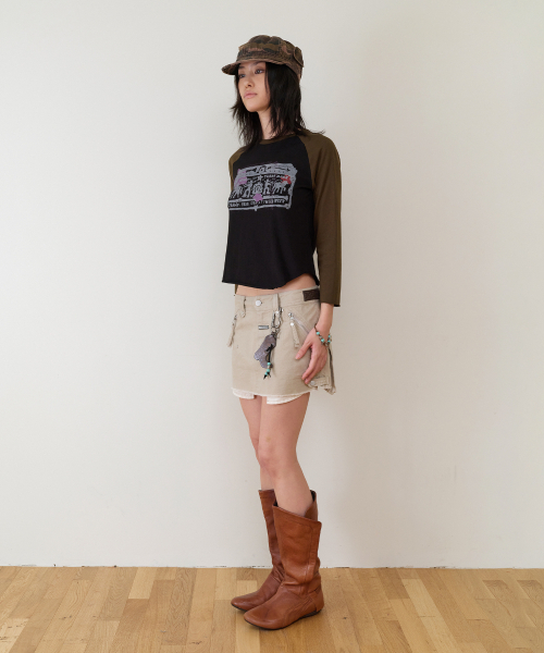 THEVINYLHOUSE(ザバイニルハウス)の「UTILITY SADDLE MICRO SKIRT(W) BEIGE(スカート・レディース・その他・SMALL/MEDIUM/LARGE)」の5枚目の写真