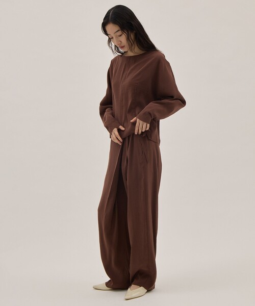YLEVE（イレーヴ）の「[YLEVE/イレーヴ]RAYON-POLYESTER BROAD TROUSERS/レーヨンポリエステル ブロードパンツ/スラックス（その他パンツ・レディース・ブラック/ブラウン・0/1）」の4枚目の写真