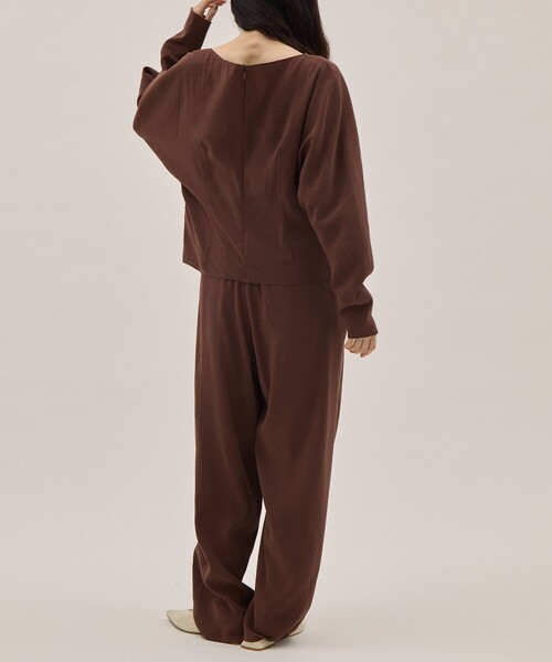 YLEVE（イレーヴ）の「[YLEVE/イレーヴ]RAYON-POLYESTER BROAD TROUSERS/レーヨンポリエステル ブロードパンツ/スラックス（その他パンツ・レディース・ブラック/ブラウン・0/1）」の5枚目の写真