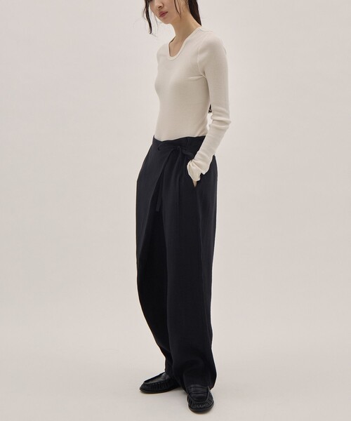 YLEVE（イレーヴ）の「[YLEVE/イレーヴ]RAYON-POLYESTER BROAD TROUSERS/レーヨンポリエステル ブロードパンツ/スラックス（その他パンツ・レディース・ブラック/ブラウン・0/1）」の18枚目の写真