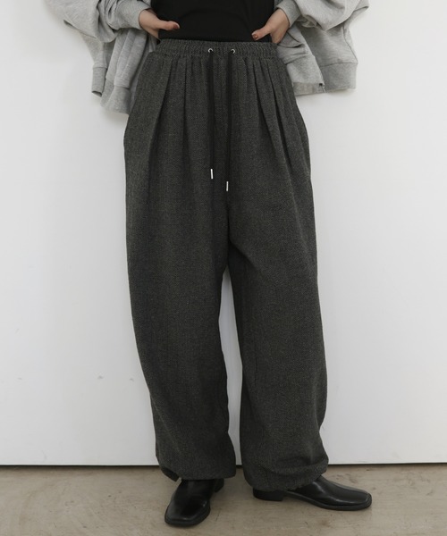 hellam(へラム)の「ヘリンボーンイージーワイドパンツ(その他パンツ・レディース・ブラック/ベージュ/ダークブラウン/ブラウン・FREE)」の18枚目の写真
