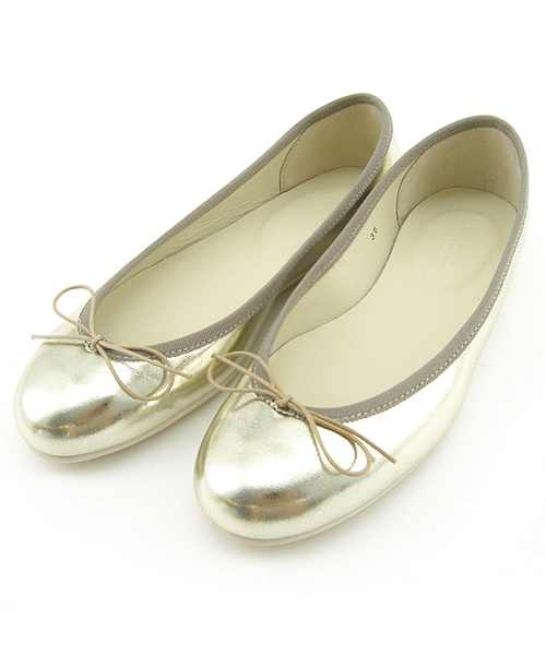 BEAUTY&YOUTH UNITED ARROWS（ビューティーアンドユースユナイテッドアローズ）の「BY NEWエナメル バレエシューズ　§ ◆（バレエシューズ・レディース・ゴールド/ブラック/レッド/シルバー/ダークグレー/ネイビー/ブラウン/ライトピンク/ワインレッド・35/35h/36/36h/37/37h/38）」の9枚目の写真