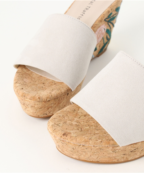 ORiental TRaffic(オリエンタルトラフィック)の「春夏新作★刺繍サンダル★7234(サンダル・レディース・ブルー/グレー/レッド・S/LL/L/M)」の8枚目の写真