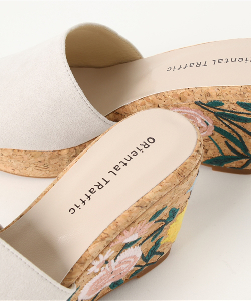 ORiental TRaffic(オリエンタルトラフィック)の「春夏新作★刺繍サンダル★7234(サンダル・レディース・ブルー/グレー/レッド・S/LL/L/M)」の9枚目の写真