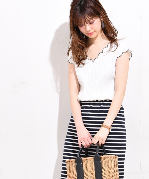 natural couture（ナチュラルクチュール）の「テレコスカラップ2WAYプルオーバー（Tシャツ/カットソー・レディース・ブラック/パープル/レッド/アイボリー/ネイビー・FREE）」の2枚目の写真