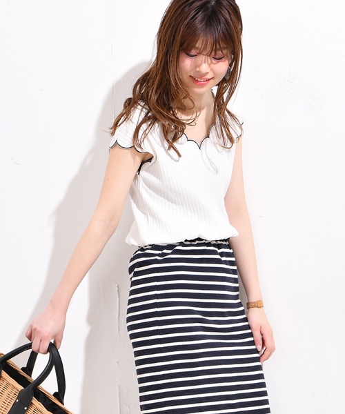 natural couture（ナチュラルクチュール）の「テレコスカラップ2WAYプルオーバー（Tシャツ/カットソー・レディース・ブラック/パープル/レッド/アイボリー/ネイビー・FREE）」の17枚目の写真