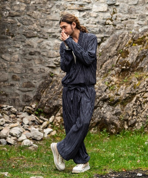 glamb　ライトジャンプスーツ　黒 glamb（グラム）の「Light jumpsuit / ライトジャンプスーツ