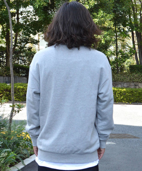 Guess(ゲス)の「GUESS/ゲス オリジナル エンボス加工 クルーネック スウェット L/S Original Sweatshirts(スウェット・メンズ・ブラック/グレー/ベージュ・S/M/L/XL)」の4枚目の写真