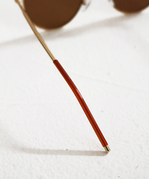 TODAYFUL(トゥデイフル)の「フラットカラーサングラス(サングラス・レディース・ブラック/ブラウン・FREE)」の7枚目の写真