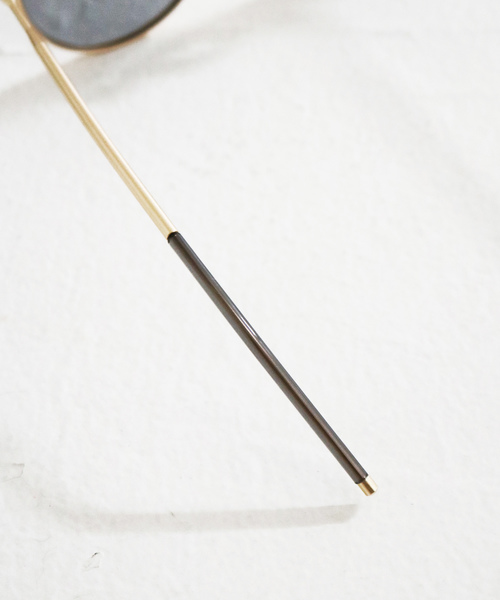 TODAYFUL(トゥデイフル)の「フラットカラーサングラス(サングラス・レディース・ブラック/ブラウン・FREE)」の8枚目の写真