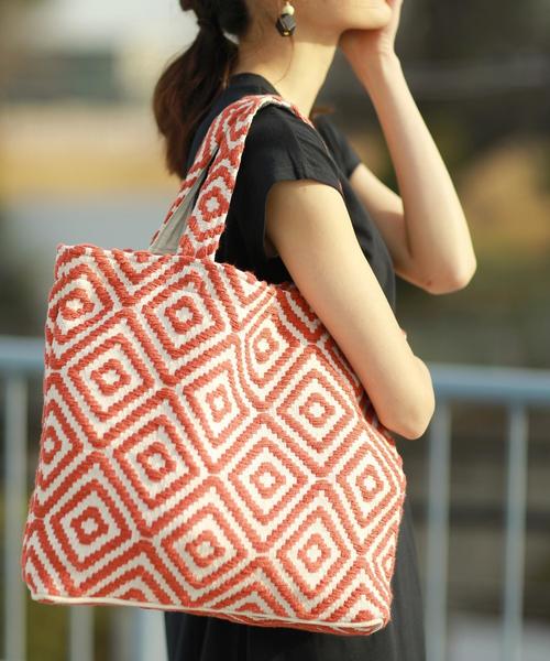 coen（コーエン）の「【マザーズバッグとしてもオススメ・新色追加・Market】ジャガード刺繍ビッグトートバッグ（トートバッグ・レディース・ブラック/コバルトブルー/オレンジ・FREE）」の9枚目の写真