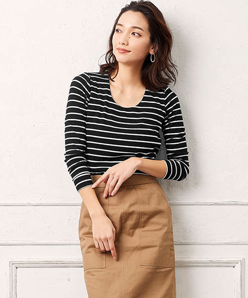 Pierrot（ピエロ）の「前身頃2枚仕立てで透けにくい ネックデザインが選べる テレコリブカットソー（Tシャツ/カットソー・レディース・グレー系その他3/ホワイト系その他5/パープル系その他3/オフホワイト/ブラック系その他/パープル系その他2/杢グレー/ライトグレー/グリーン系その他2/ブラウン系その他2/グリーン系その他3/ブルー系その他/ブラック系その他2/オレンジ系その他2/オレンジ系その他/グリーン系その他/ブラック系その他5/オレンジ系その他3/ブラック系その他4/パープル系その他/ブラック/ブラック系その他3/ネイビー/ホワイト系その他2/ブラウン系その他3/グレー系その他2/ホワイト系その他4/ブラウン系その他/ホワイト系その他/ブルー系その他2/ホワイト系その他3/グレー系その他4/グレー系その他・L/M）」の6枚目の写真