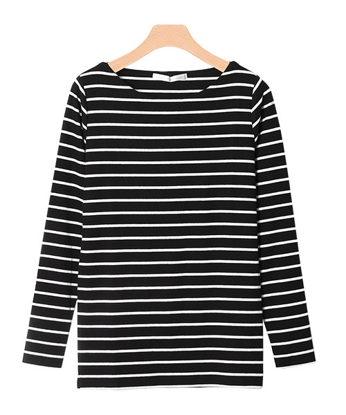 Pierrot（ピエロ）の「前身頃2枚仕立てで透けにくい ネックデザインが選べる テレコリブカットソー（Tシャツ/カットソー・レディース・グレー系その他3/ホワイト系その他5/パープル系その他3/オフホワイト/ブラック系その他/パープル系その他2/杢グレー/ライトグレー/グリーン系その他2/ブラウン系その他2/グリーン系その他3/ブルー系その他/ブラック系その他2/オレンジ系その他2/オレンジ系その他/グリーン系その他/ブラック系その他5/オレンジ系その他3/ブラック系その他4/パープル系その他/ブラック/ブラック系その他3/ネイビー/ホワイト系その他2/ブラウン系その他3/グレー系その他2/ホワイト系その他4/ブラウン系その他/ホワイト系その他/ブルー系その他2/ホワイト系その他3/グレー系その他4/グレー系その他・L/M）」の7枚目の写真