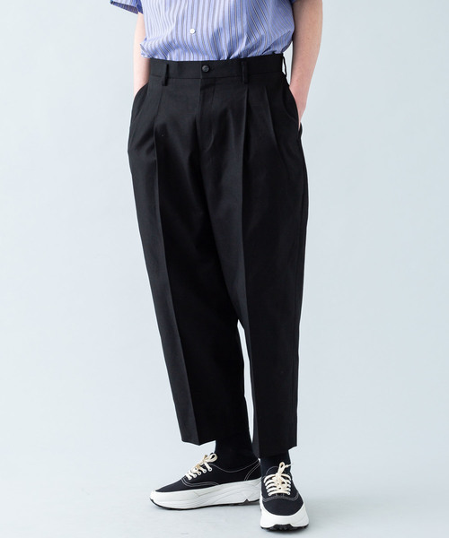 【MARKAWARE】 コットンテーパードパンツ markaware（マーカウェア）の「【marka】ツータックコットン