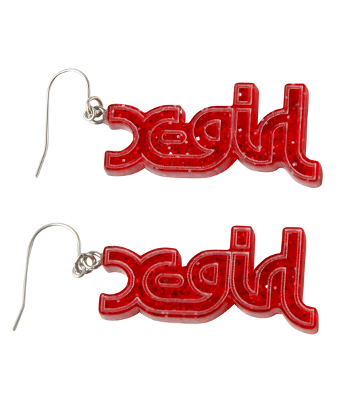 X-girl（エックスガール）の「ACRYLIC LOGO EARRINGS（ピアス（両耳用）・レディース・ブラック/シルバー/レッド/イエロー・ONE SIZE）」の3枚目の写真
