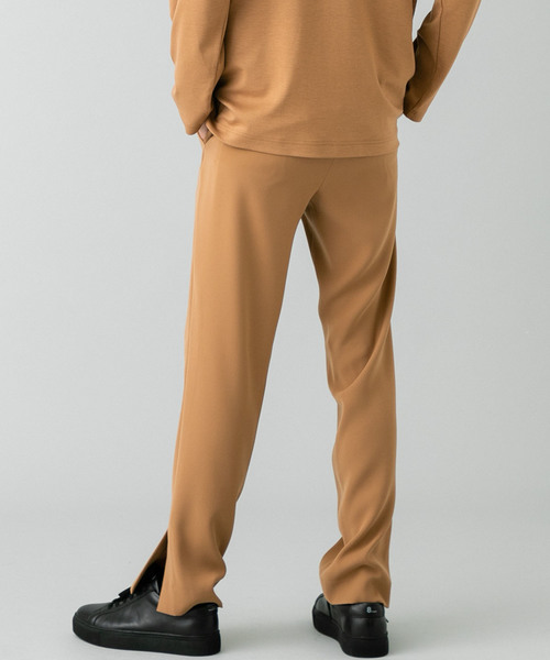 CULLNI(クルニ)の「【CULLNI】別注スリットイージーパンツ(その他パンツ・メンズ・ブラック/ベージュ・1/2)」の4枚目の写真