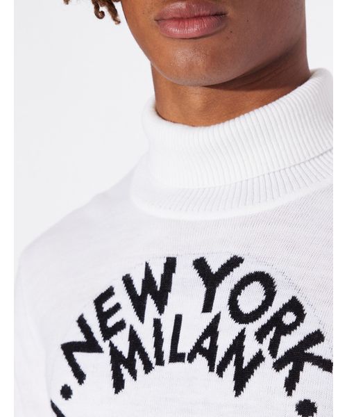 ARMANI EXCHANGE（アルマーニエクスチェンジ）の「【A|Xアルマーニ エクスチェンジ】サークルロゴ　タートルネックニット（ニット/セーター・メンズ・ホワイト/ブラック・SMALL/MEDIUM/LARGE/X-LARGE/X-SMALL）」の4枚目の写真