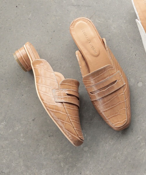 KOBE LETTUCE（コウベレタス）の「コインローファーバブーシュ（サンダル・レディース・ブラック/ブラウン系その他/ベージュ系その他/ホワイト/シルバー/その他・L/LL/M/S）」の3枚目の写真