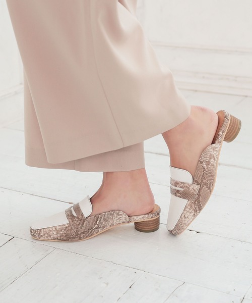 KOBE LETTUCE（コウベレタス）の「コインローファーバブーシュ（サンダル・レディース・ブラック/ブラウン系その他/ベージュ系その他/ホワイト/シルバー/その他・L/LL/M/S）」の15枚目の写真