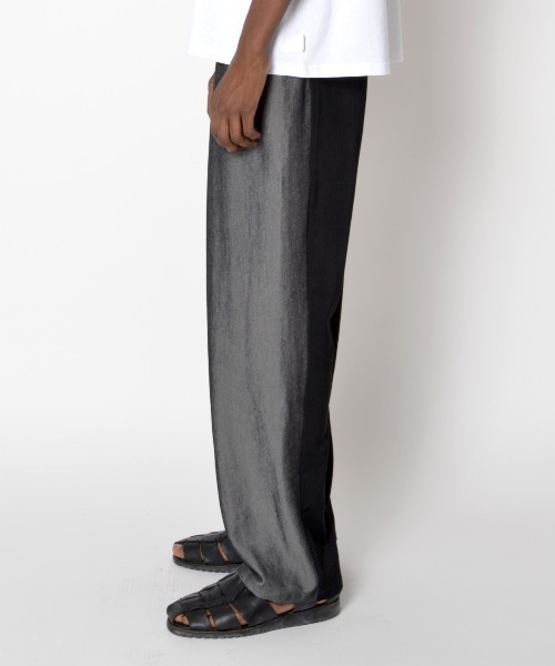 SUPERTHANKS（スーパーサンクス）の「タックワイドテーパードパンツ■セットアップ対応■（ユニセックス）（スラックス・メンズ・ブラック系その他/グレー系その他/ベージュ系その他/ブルー系その他・SMALL/MEDIUM/LARGE）」の2枚目の写真