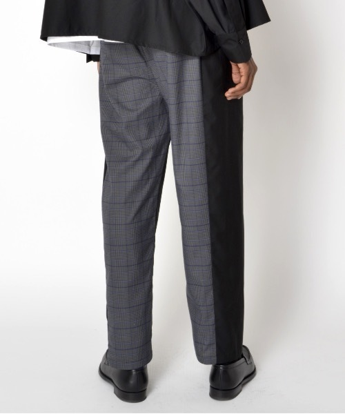 SUPERTHANKS（スーパーサンクス）の「タックワイドテーパードパンツ■セットアップ対応■（ユニセックス）（スラックス・メンズ・ブラック系その他/グレー系その他/ベージュ系その他/ブルー系その他・SMALL/MEDIUM/LARGE）」の3枚目の写真