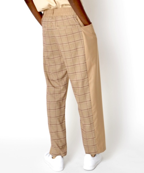 SUPERTHANKS（スーパーサンクス）の「タックワイドテーパードパンツ■セットアップ対応■（ユニセックス）（スラックス・メンズ・ブラック系その他/グレー系その他/ベージュ系その他/ブルー系その他・SMALL/MEDIUM/LARGE）」の4枚目の写真