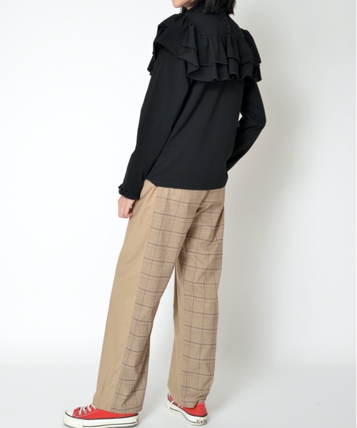 SUPERTHANKS（スーパーサンクス）の「タックワイドテーパードパンツ■セットアップ対応■（ユニセックス）（スラックス・メンズ・ブラック系その他/グレー系その他/ベージュ系その他/ブルー系その他・SMALL/MEDIUM/LARGE）」の5枚目の写真