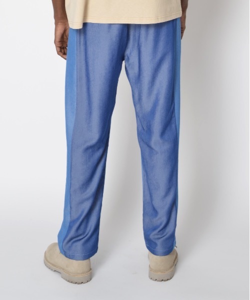 SUPERTHANKS（スーパーサンクス）の「タックワイドテーパードパンツ■セットアップ対応■（ユニセックス）（スラックス・メンズ・ブラック系その他/グレー系その他/ベージュ系その他/ブルー系その他・SMALL/MEDIUM/LARGE）」の15枚目の写真