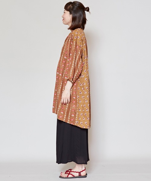 チャイハネ(チャイハネ)の「【チャイハネ】コットンドビー ブロックプリントチュニック(チュニック・レディース・キャメル/ネイビー/パープル・FREE)」の6枚目の写真