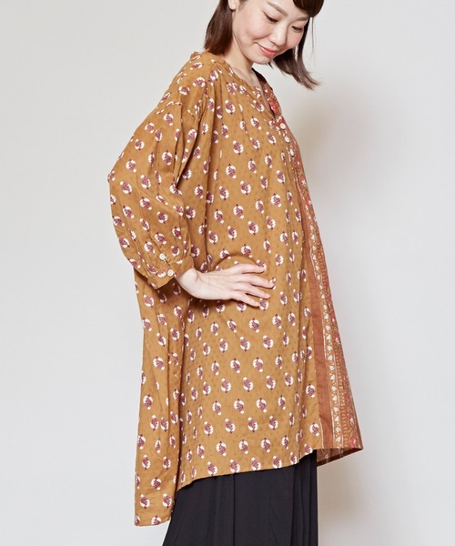 チャイハネ(チャイハネ)の「【チャイハネ】コットンドビー ブロックプリントチュニック(チュニック・レディース・キャメル/ネイビー/パープル・FREE)」の9枚目の写真