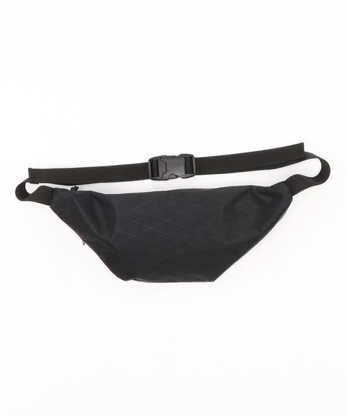 L.L.Bean（エルエルビーン）の「フローフォールド・ファニー・パック（ボディバッグ/ウエストポーチ・レディース・ブラック/ネイビー/オリーブ・ONE SIZE）」の6枚目の写真