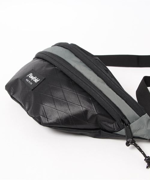 L.L.Bean（エルエルビーン）の「フローフォールド・ファニー・パック（ボディバッグ/ウエストポーチ・レディース・ブラック/ネイビー/オリーブ・ONE SIZE）」の5枚目の写真