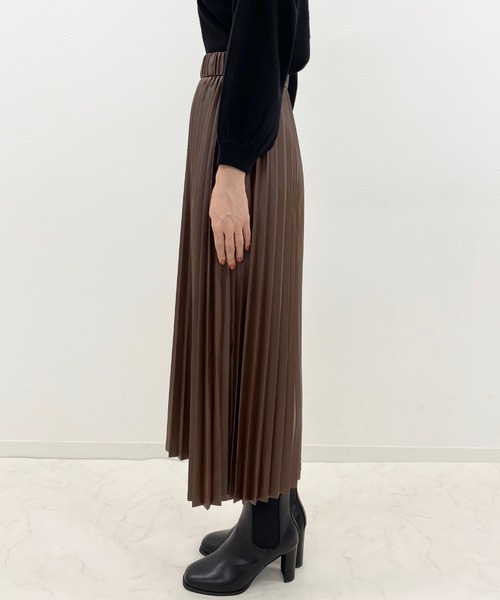 archives（アルシーヴ）の「フェイクレザープリーツスカート（スカート・レディース・ブラック/ベージュ/ブラウン・MEDIUM）」の15枚目の写真