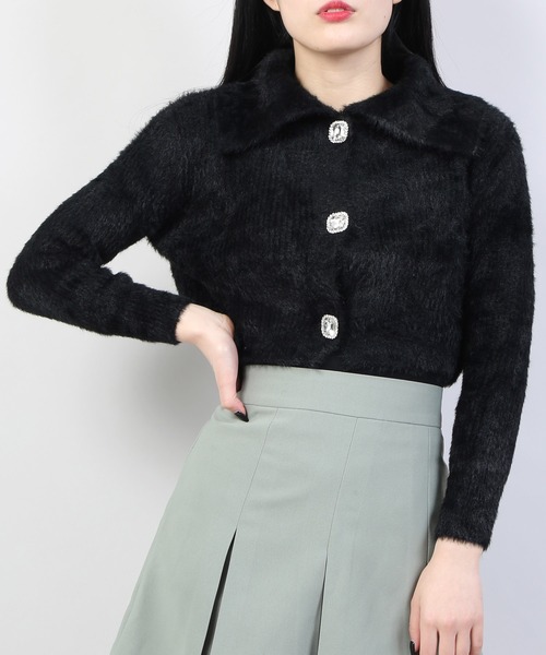 WC(ダブル シー)の「WC/ビジューボタンカーディガン(カーディガン/ボレロ・レディース・ピンク/ブラック/ホワイト・FREE)」の2枚目の写真