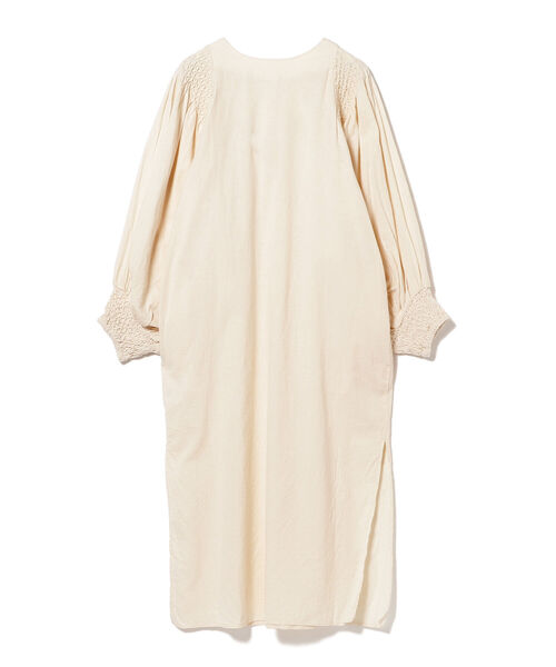 KIIRA（キーラ）の「KiiRA / スモッキング ワンピース（ワンピース・レディース・オフホワイト/オレンジ系その他6・ONE SIZE）」の14枚目の写真