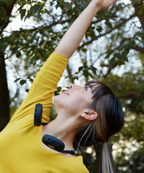 SPICE OF LIFE（スパイス オブ ライフ）の「【正規品/在庫限り】両手が使える ハンズフリー扇風機「WFan(ダブルファン) ヨガエアー」カモフラージュ（アウトドアグッズ・メンズ・カーキ・ONE SIZE）」の4枚目の写真