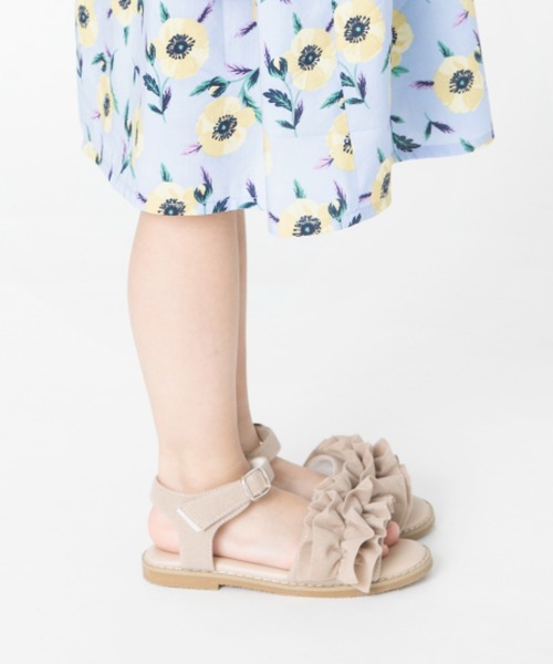 BRANSHES（ブランシェス）の「フリルサンダル（サンダル・キッズ・キャメル/フューシャピンク/ブラック/ライトグレー/ベージュ・17cm/18cm/20cm/19cm/15cm/16cm/21cm/14cm）」の4枚目の写真