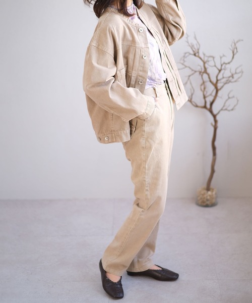 ＡＮＤＪ（アンドジェイ）の「ウォッシュ加工ハイウエストストレートデニムパンツ（デニムパンツ・レディース・ベージュ/アイボリー/ミント・M）」の9枚目の写真