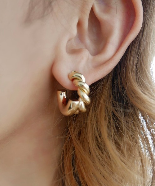 My shawty(マイシャウティー)の「chain combi pierce(ピアス(両耳用)・レディース・シルバー/ゴールド・FREE)」の2枚目の写真