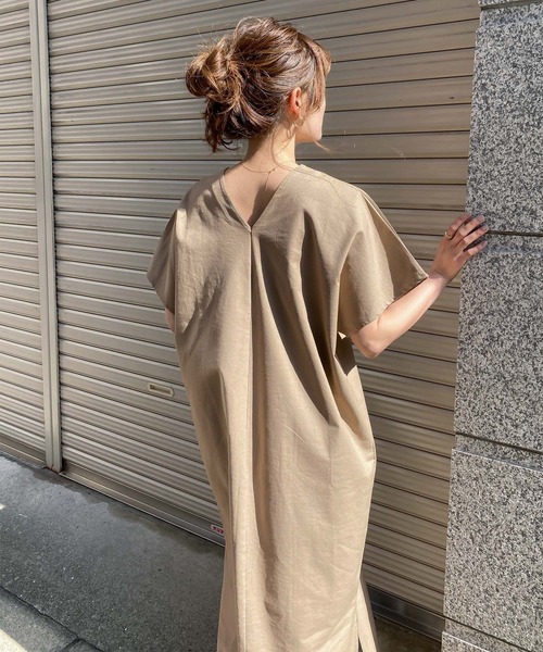 リネンブレンドVネックマキシワンピース